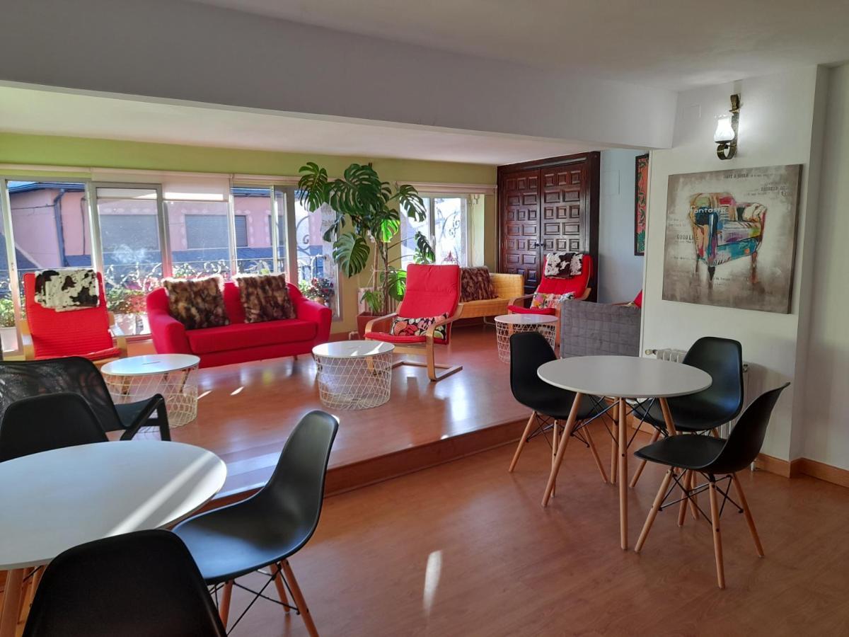 Hostal "Los Chanos El Ruso" Galende Buitenkant foto