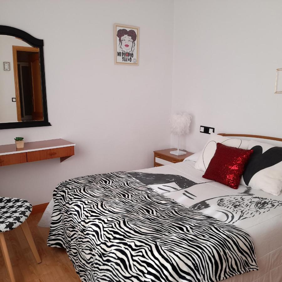 Hostal "Los Chanos El Ruso" Galende Buitenkant foto
