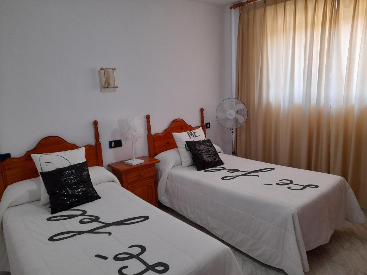 Hostal "Los Chanos El Ruso" Galende Buitenkant foto