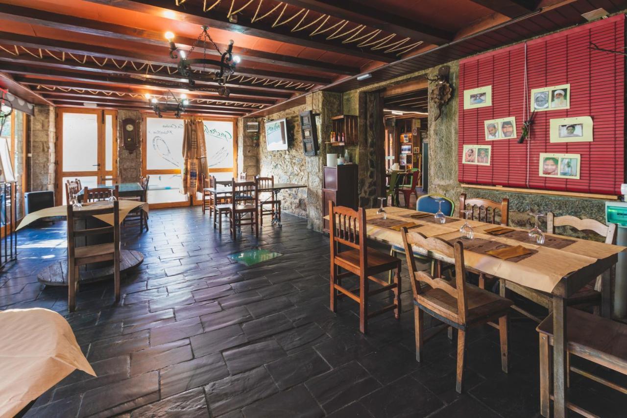 Hostal "Los Chanos El Ruso" Galende Buitenkant foto
