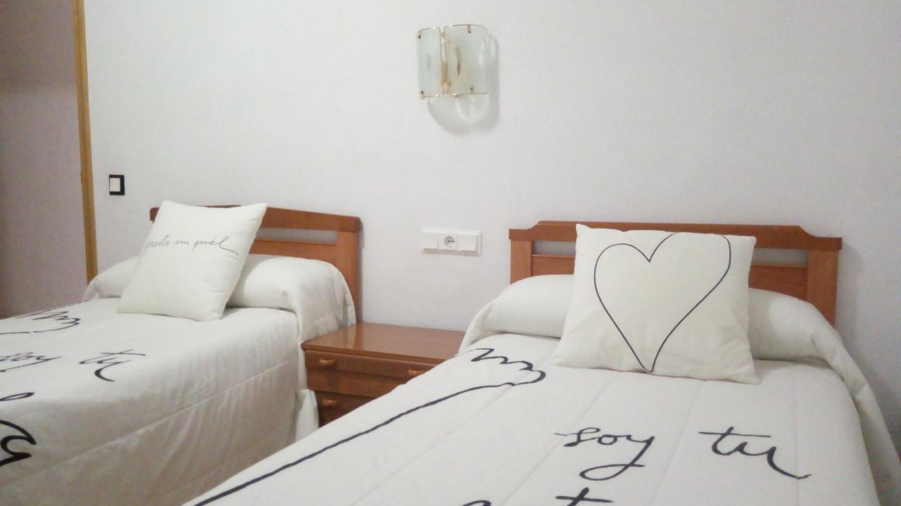 Hostal "Los Chanos El Ruso" Galende Buitenkant foto